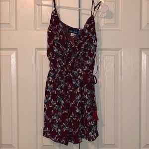 Francesca’s maroon floral romper NWT